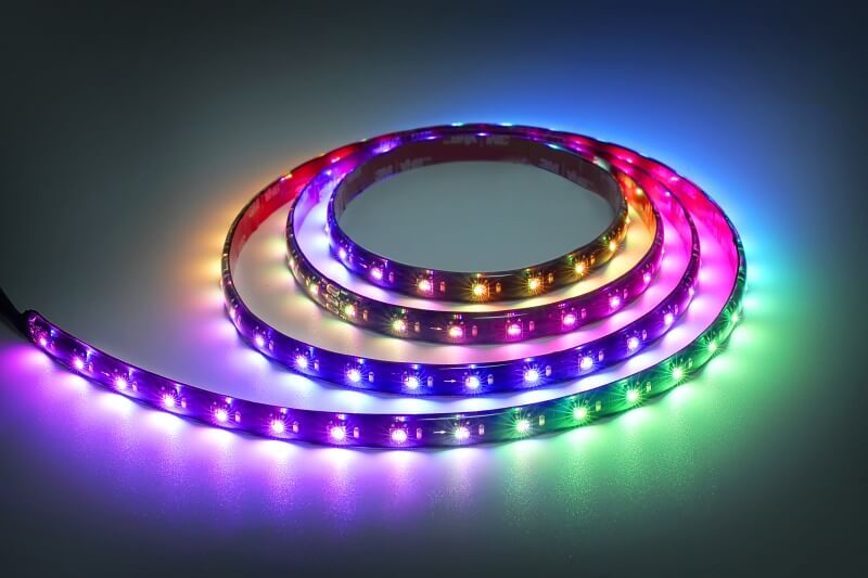 為什么RGB燈帶常用5050燈珠？5050燈珠的照明特點與應用解析